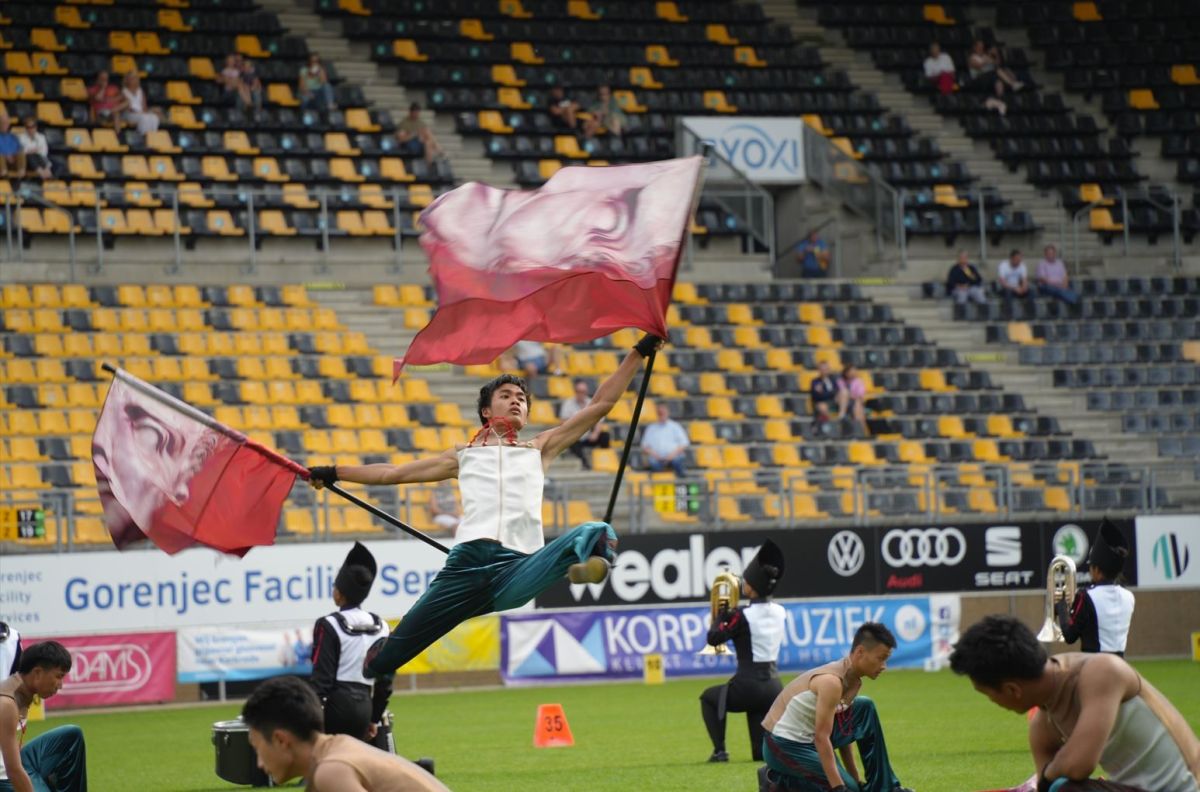 ▲建中樂旗聯隊前進荷蘭參加4年一次的世界行進管樂賽（WMC），獲得最高級別季軍榮耀。（圖／建國中學樂旗隊提供）