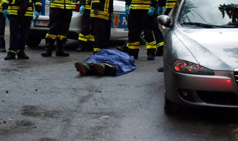 ▲巴爾幹半島國家蒙特內哥羅西部城鎮切提涅（Cetinje）驚傳大規模槍擊事件，至少造成11人喪生。這場血腥意外發生後，當地居民仍難以從震驚情緒中平復。（圖／美聯社／達志影像）