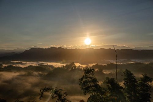 跨年不只看煙火!全台景點「2025日出、曙光、最後夕陽」時間一覽