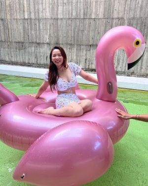 滴妹前往宜蘭遊玩,難得曬出清涼泳衣照。(圖/翻攝滴妹IG) ▲滴妹前往宜蘭遊玩,難得曬出清涼泳衣照。(圖/翻攝滴妹IG)