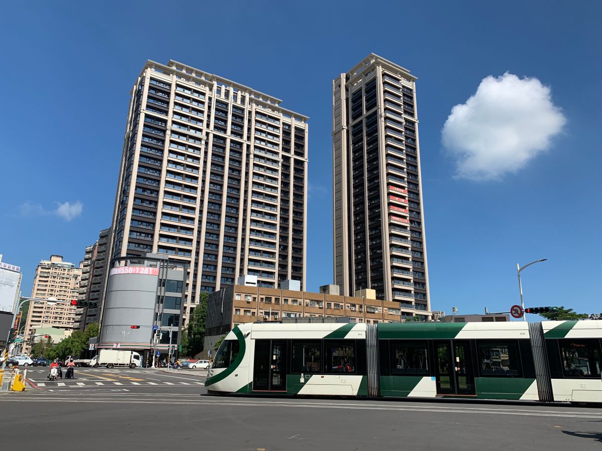 ▲捷運局長吳義隆表示，輕軌C20至C24通車營運後可提供符合市民就醫、就學、遊憩需求。（圖／高市府捷運局提供）