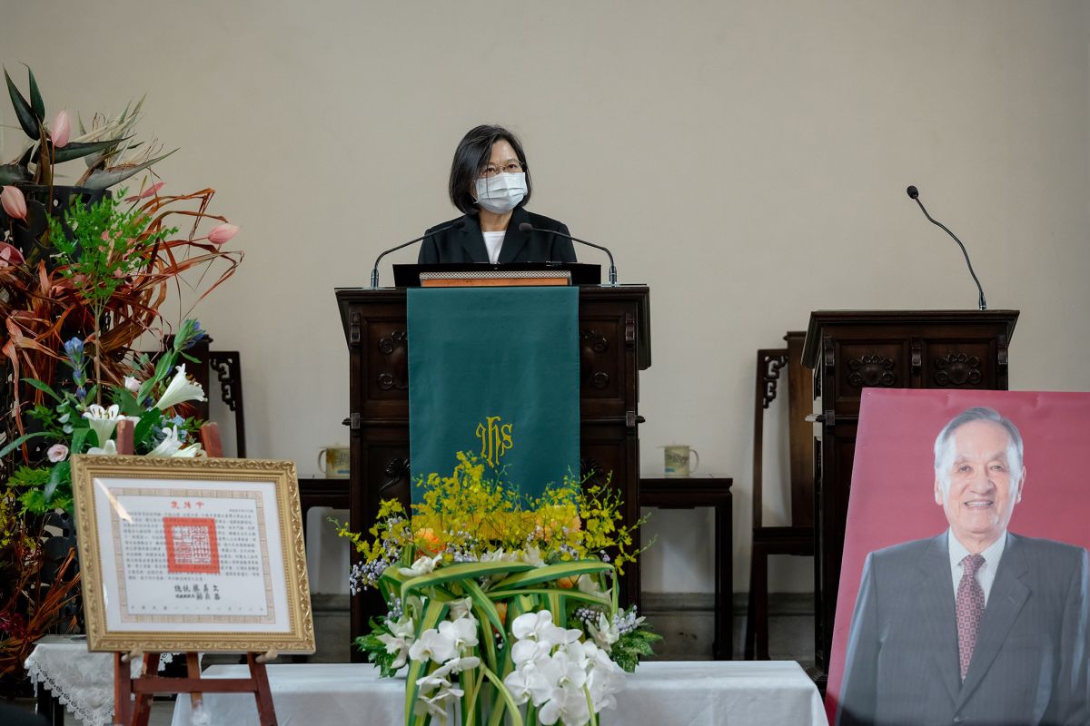 ▲前總統府資政彭明敏於4月辭世，總統蔡英文親頒褒揚令，感謝彭明敏一生為台灣的付出奉獻。（圖／總統府提供）