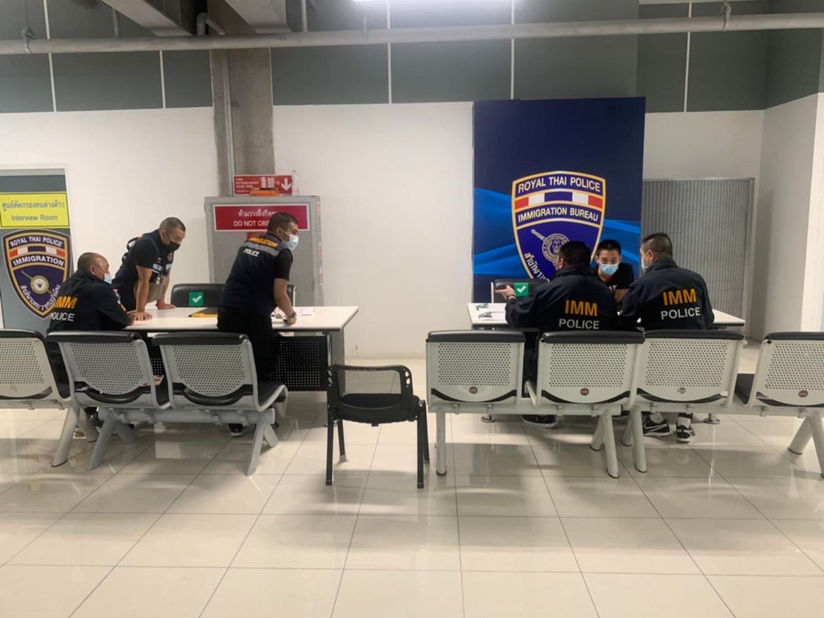 ▲我駐泰代表處與泰國警方合作，昨日成功攔截，將9位台人救回台灣。（圖／翻攝自我駐泰代表處臉書）