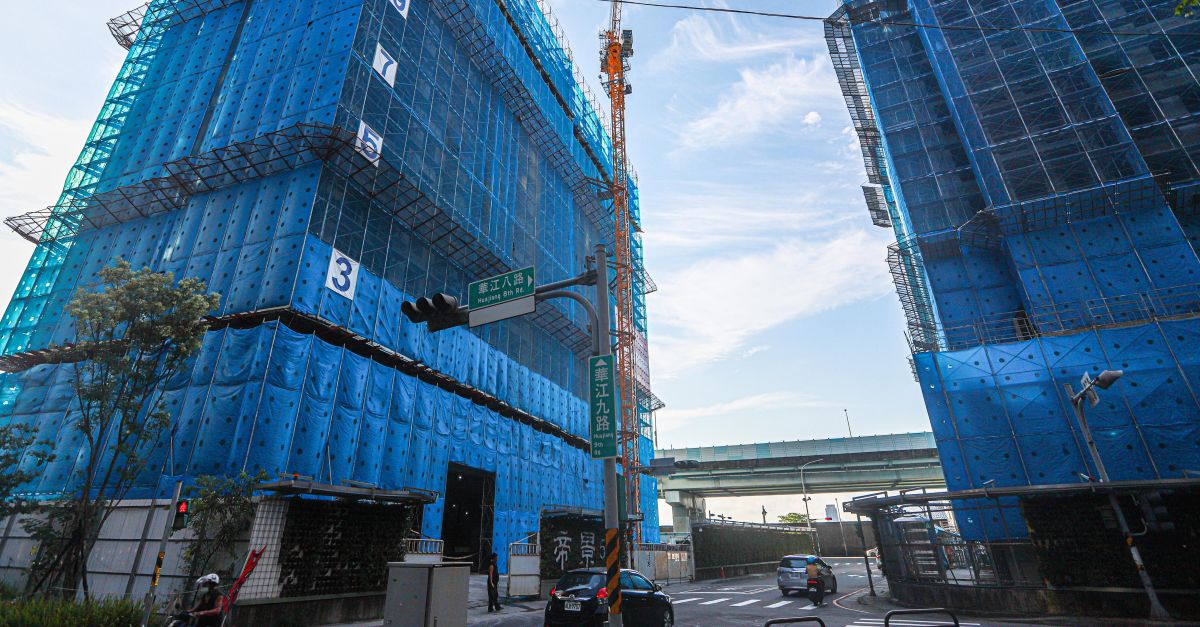 ▲外界質疑建商因房價好，可能故意延誤交屋違約反而賺更大？對此代銷業者強調，延誤交屋不僅對建商的聲譽有影響，更可能承擔房價下跌風險，建商大多希望能提前或準時完工。（示意圖／非新聞事件個案，葉政勳攝）