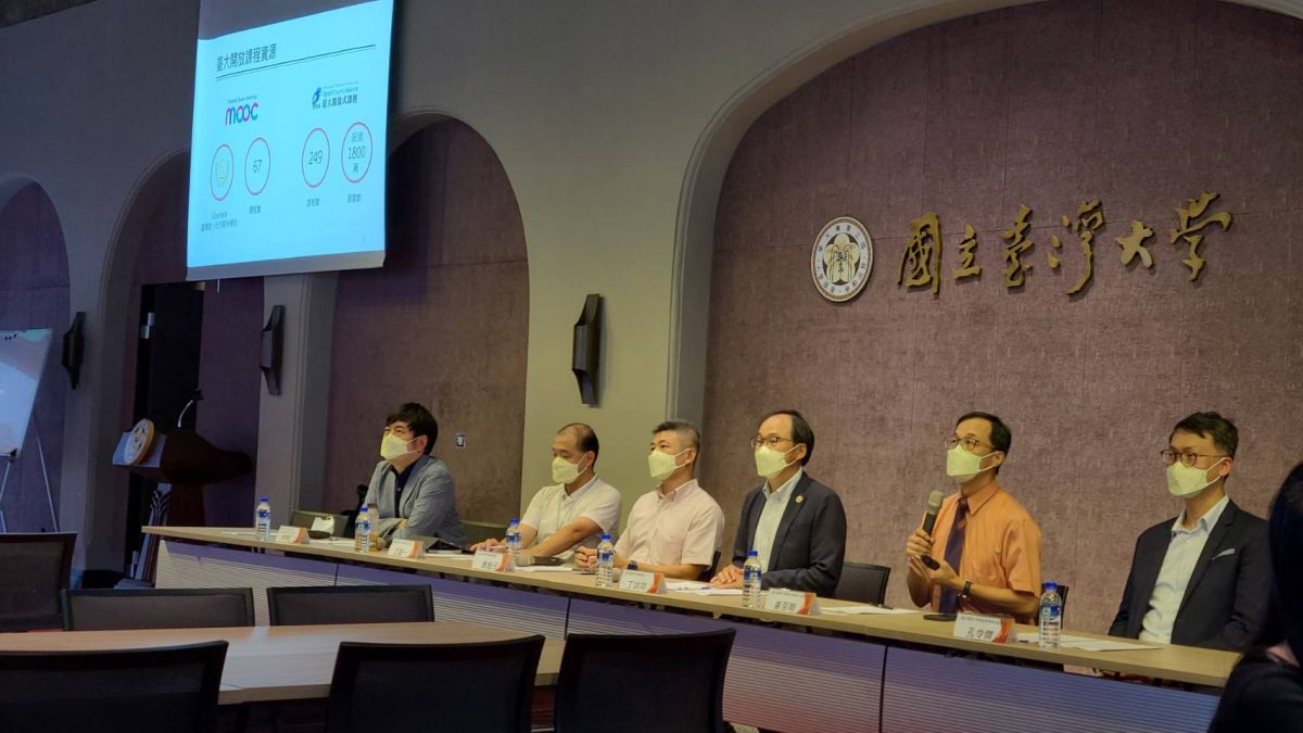 ▲台灣大學教務處數位學習中心今（15）日表示，111學年度起將擴大施行「台大線上課程高中推廣計畫」，開放至全國高中。（圖／記者李琦瑋攝，2022.08.15）