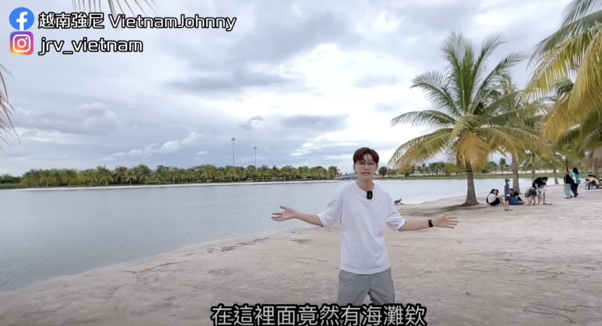 ▲「越南強尼」近期拍攝國外置產影片，介紹嶄新的越南建案。（圖／翻攝自影片）