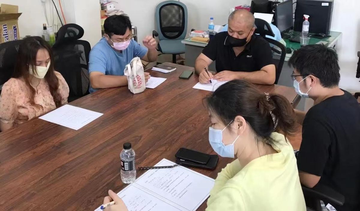 ▲海博教育文化協會於活動前邀請家長面對面談話，倡導家長為孩子營造良好的思考環境。(圖／海博教育文化協會)