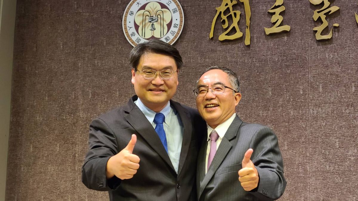 ▲台大今（15）日舉行校長候選人治校理念說明會，由台大電資學院長張耀文（左）及台大工學院長陳文章（右）打頭陣。（圖／記者李琦瑋攝，2022.08.15）