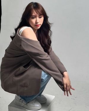 小玫瑰曬出2張棚拍美照。(圖/翻攝小玫瑰IG) ▲小玫瑰曬出2張棚拍美照。(圖/翻攝小玫瑰IG)