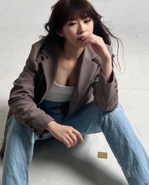 小玫瑰曬出2張棚拍美照。(圖/翻攝小玫瑰IG) ▲小玫瑰曬出2張棚拍美照。(圖/翻攝小玫瑰IG)
