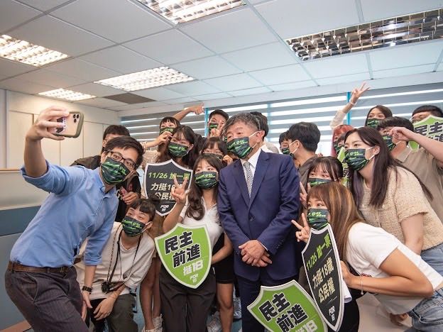 ▲陳時中年輕選票仍落後,黨內認為應適度調整空戰策略。(圖/民進黨提供)