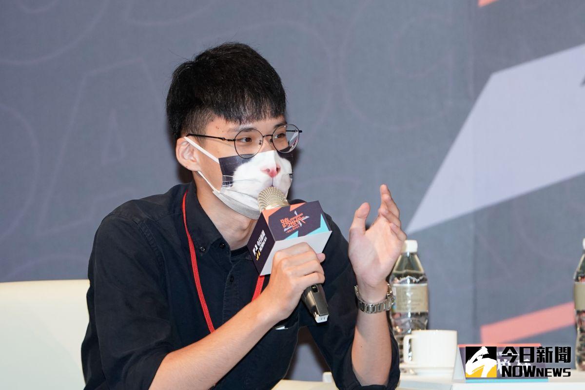 ▲高雄學生民主聯盟發起人葉柏廷表示，第一次投票的抉擇，將檢視各候選人對修憲複決的意向與行動。（圖／NOWnews攝影中心）