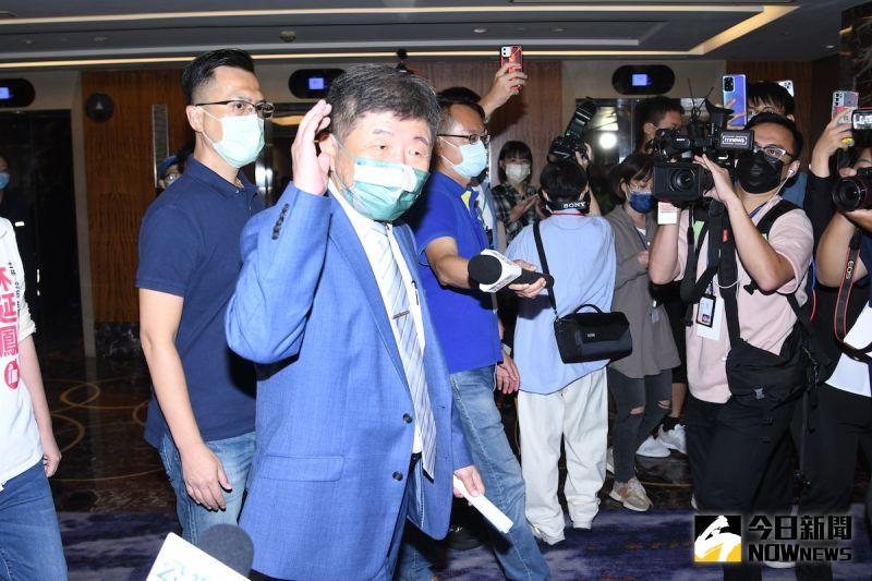 ▲陳時中出席《NOWnews今日新聞》舉辦的「跨世代論壇」，受到諸多年輕人歡迎。（圖／NOWnews攝影中心）