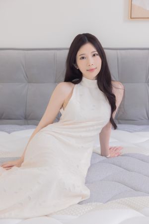 ▲鄭家純完成第五本寫真集,也是最後一本,記錄自己身材巔峰時期。(圖/鄭家純臉書) ▲鄭家純完成第五本寫真集,也是最後一本,記錄自己身材巔峰時期。(圖/鄭家純臉書)