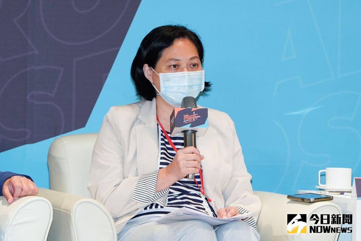 ▲台灣民眾黨桃園市長參選人賴香伶表示，未來若當選，桃園市公廁都應提供衛生紙、坐墊消毒液、馬桶座墊紙（圖／NOWnews攝影中心）