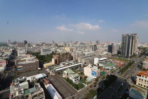 建商倒閉潮？前無進帳、後無支援　台南建商苦撐交完最後一屋停業
