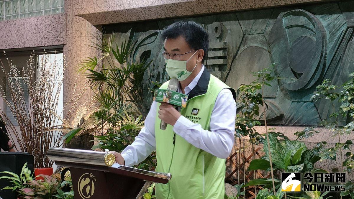 ▲陳吉仲表示，近年國內水稻生產持續呈現超產情形，全年稻米生產量約140萬公噸糙米，消費量約120萬公噸糙米，年超產約20萬公噸糙米。（圖／記者許若茵攝，2022.08.19）