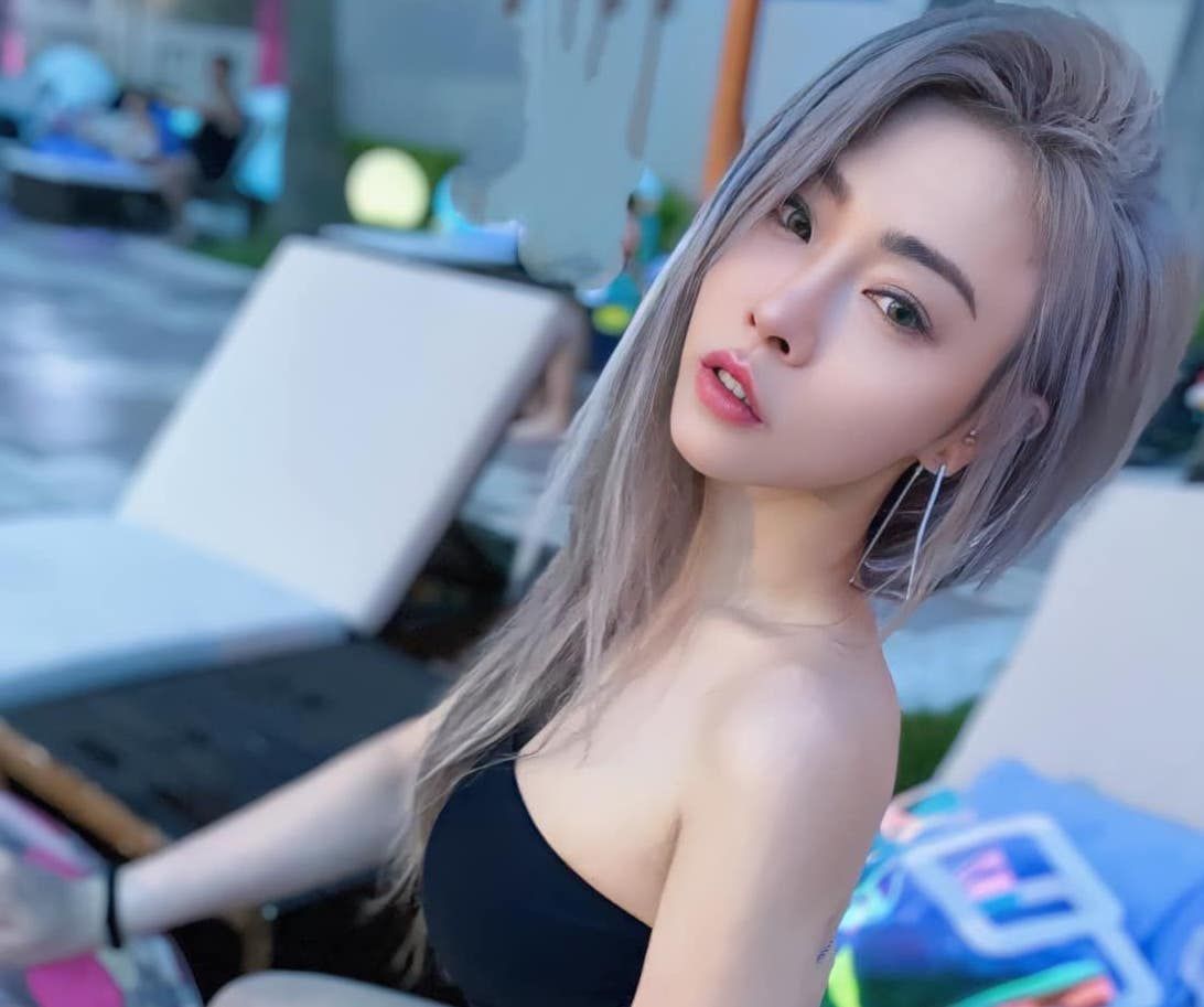 ▲「Dr.Grace沈怡岒」醫師以婦產科起家，長年專研於婦科領域，精通和女性溝通等技巧，近年除了轉型開設女性私密處整形服務，有時也會到綜藝節目分享看診故事。（圖／翻攝自Dr.Grace 沈怡岒醫師）