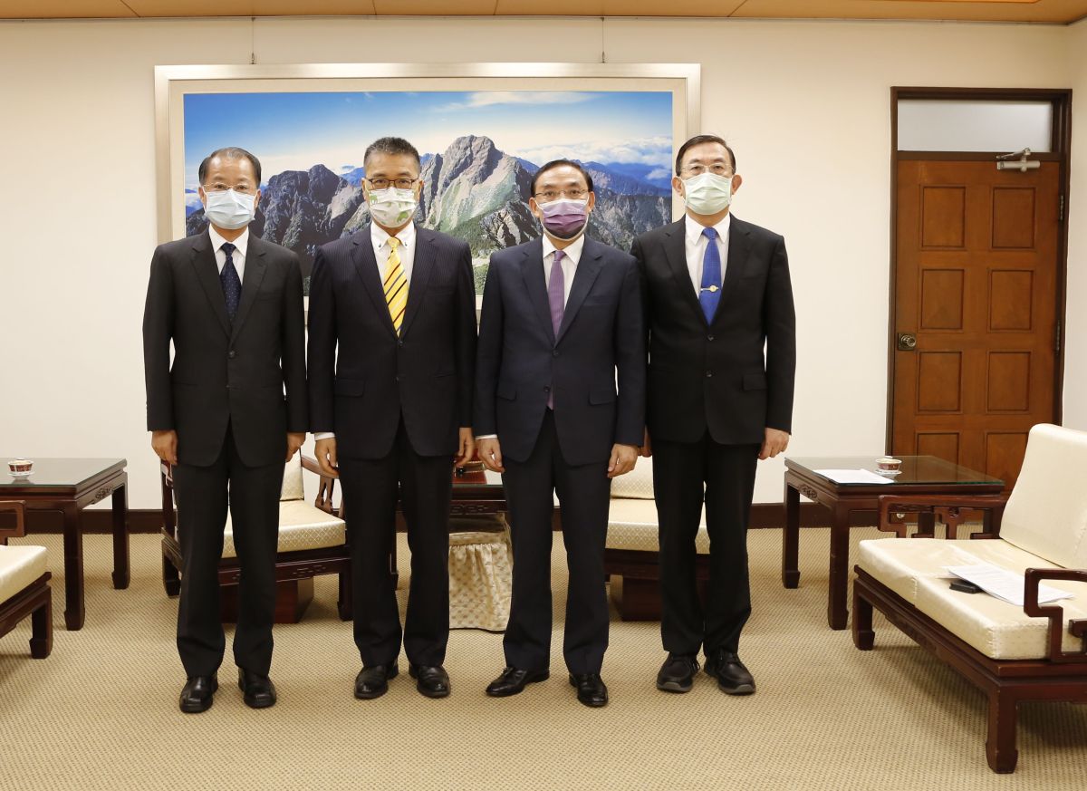 ▲由左至右依序為警政署長黃明昭、內政部長徐國勇、法務部長蔡清祥、檢察總長邢泰釗（圖／法務部提供，2022.08.19）