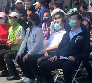 ▲高雄市政府海洋局舉辦高雄海味雄夯音樂趴活動,擠滿人潮。(圖/記者黃守作攝,2022.08.20) ▲高雄市政府海洋局舉辦高雄海味雄夯音樂趴活動,擠滿人潮。(圖/記者黃守作攝,2022.08.20)
