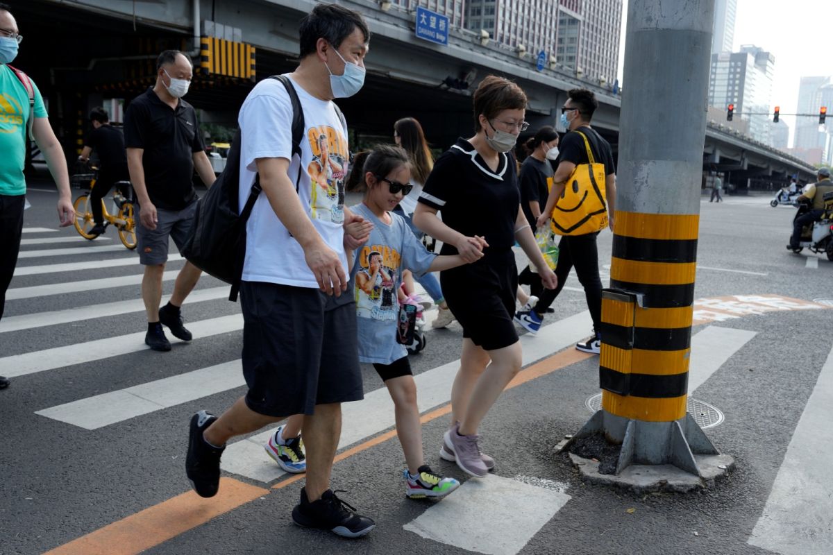 ▲北京COVID-19疫情升溫，官方表示，發生在3所學校的感染合計已經96例，但「社會面外溢風險總體可控」。資料照。（圖／美聯社／達志影像）