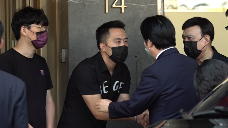 ▲副總統賴清德也親自到靈堂致意,悼念余苑綺(圖/NOWnews攝影中心)