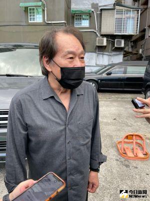 張魁現身余苑綺靈堂弔唁。(圖/記者吳雨婕攝, 2022.08.24) ▲張魁現身余苑綺靈堂弔唁。(圖/記者吳雨婕攝, 2022.08.24)