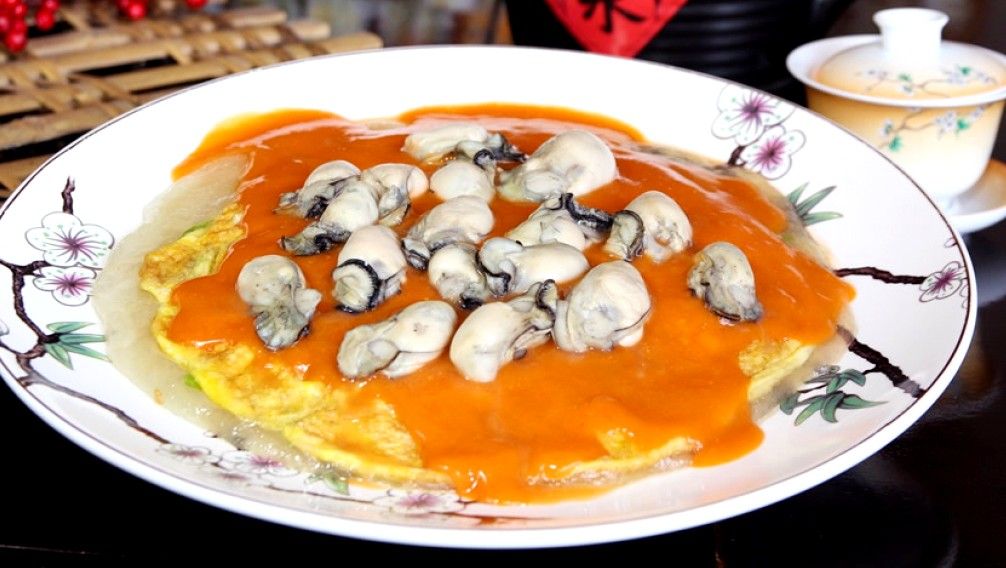 ▲入選必比登推介的台南餐廳府城食府，因一張「蚵仔沒煎」照片鬧得滿城風雨，明起舉辦蚵仔煎免費吃活動回饋鄉親，業者還特別註明招待的是「非外露版」。（圖／米其林指南提供）