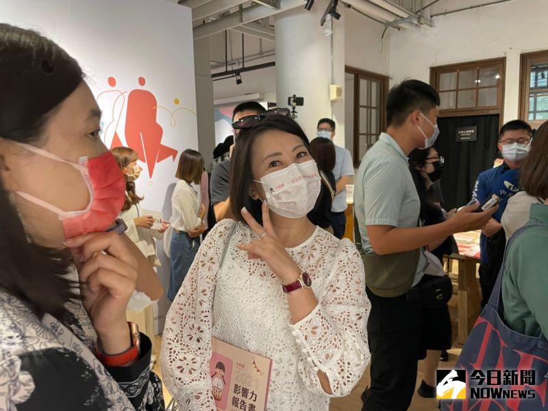 ▲吳思瑤表示，柯文哲的路線就是黃珊珊的路線，8年來「只聞樓梯響，不見人下來」的政策空話，重新包裝新上市，台北市民可要看清楚。（圖／記者黃宣尹攝）