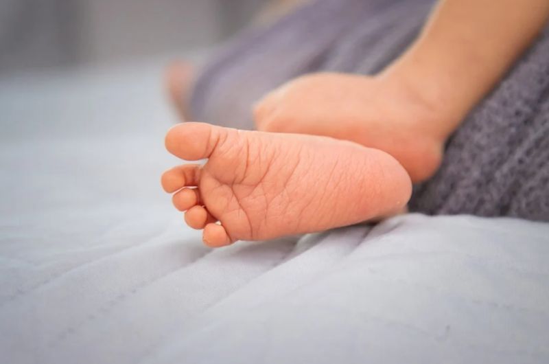 ▲有位網友在爆料公社臉書發文控訴，一位男嬰在保母家不明原因猝逝，保母面對詢問卻只說「不知道，我睡著了」，讓男嬰母親無法接受。（圖／取自Pixabay）
