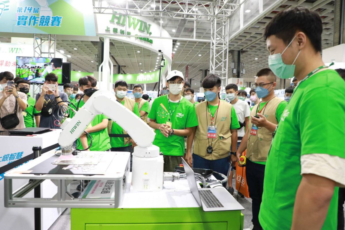 ▲第十四屆上銀智慧機器手實作競賽，參與踴躍， 台科大包辦智慧拼圖冠亞季軍，是大贏家。（圖／上銀科技提供）