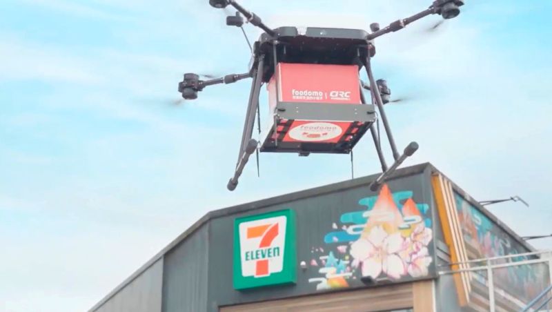 ▲7-11宣布下半年投入2大無人外送測試計畫，10月開始運行無人送餐物流車，今年第四季展開測試無人機外送模式。（圖／業者提供）