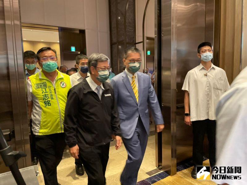 ▲內政部長徐國勇與陳時中競選主委陳建仁一同力挺陳時中。(圖/記者黃宣尹攝,2022.08.28)