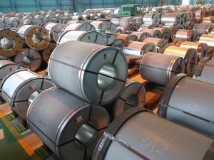 ▲中鋼公司公布9月內銷各項鋼品盤價，平均調降3.32%。(圖／記者黃守作攝)