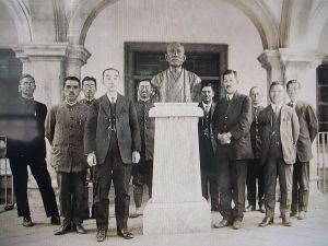 ▲本次高雄迎回之〈山本悌二郎銅像〉為黃土水1927年所作。（圖／高美館提供）