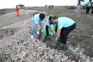 嘉縣環保局與台化公司舉辦「海好有您-國家海洋日」活動,維護海洋生態盡一份心力 ▲嘉縣環保局與台化公司舉辦「海好有您-國家海洋日」活動,維護海洋生態盡一份心力(圖/嘉義縣政府提供)