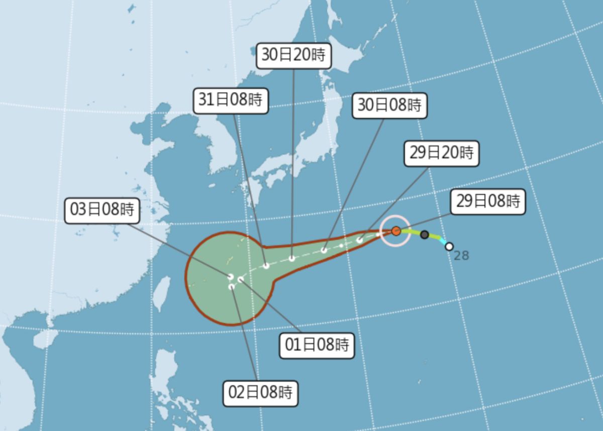 ▲軒嵐諾颱風短期內將先向西移動後，隨著高壓增強而慢慢偏西南移動，專家提醒要兩大關鍵時間點將影響軒嵐諾對台灣威脅程度，須密切觀察。（圖／翻攝中央氣象局官網）