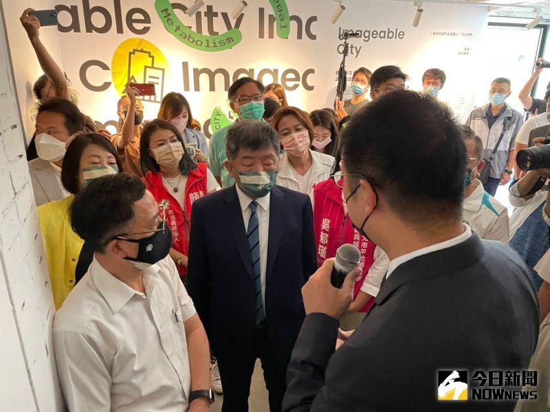 ▲陳時中參觀都市再生願景館。(圖/記者黃宣尹攝,2022.08.29)
