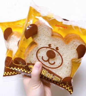 ▲OKmart推出OK熊造型麵包，共有吐司、鬆餅（蜂蜜／巧克力）、銅鑼燒4款口味。（圖／業者提供）
