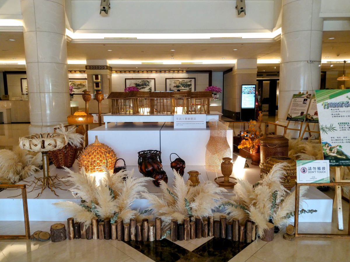 ▲台糖長榮酒店即日起至11月20日於飯店一樓大廳展出「竹の創世紀─跨時空交流」竹編工藝展（圖／台糖長榮酒店提供）