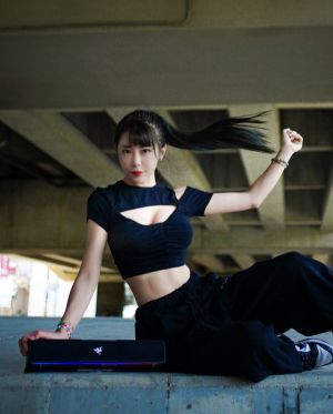 ▲梓梓的曼妙身材和腹肌,完全不輸Blackpink。(圖/梓梓IG) ▲梓梓的曼妙身材和腹肌,完全不輸Blackpink。(圖/梓梓IG)