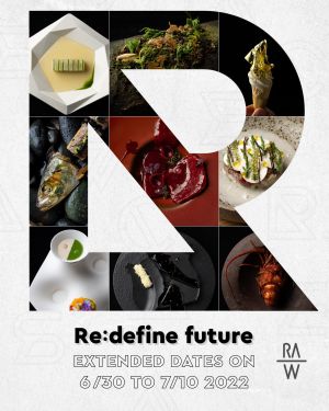 ▲RAW 2022春季菜單《Re:define future》，以料理闡述海洋危機（圖中左）、及血腥飲食（圖中）等關鍵字。（圖／翻攝自RAW FB）