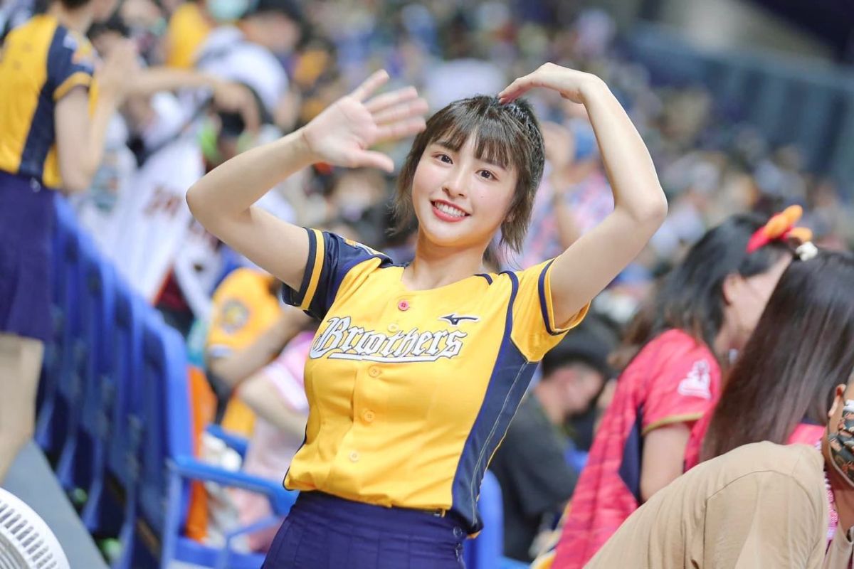 ▲峮峮在日本也很受歡迎。（圖／峮峮IG）