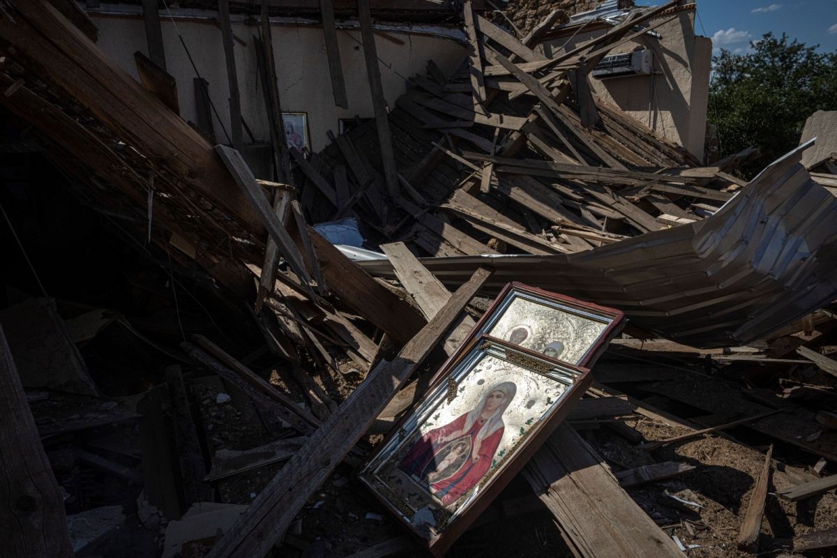 ▲烏克蘭外交部表示，烏克蘭第2大港口尼古拉耶夫（Mykolaiv）遭俄軍砲擊，將近1萬7000噸葵花油全數燒毀。（圖／美聯社／達志影像）