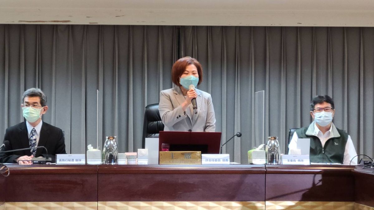 ▲勞動部今（1）日舉行基本工資審議會，勞動部長許銘春會前致詞表示，盼勞資相互體諒，今天能有兼顧雙方權益的結果。（圖／記者李琦瑋攝，2022.09.01）