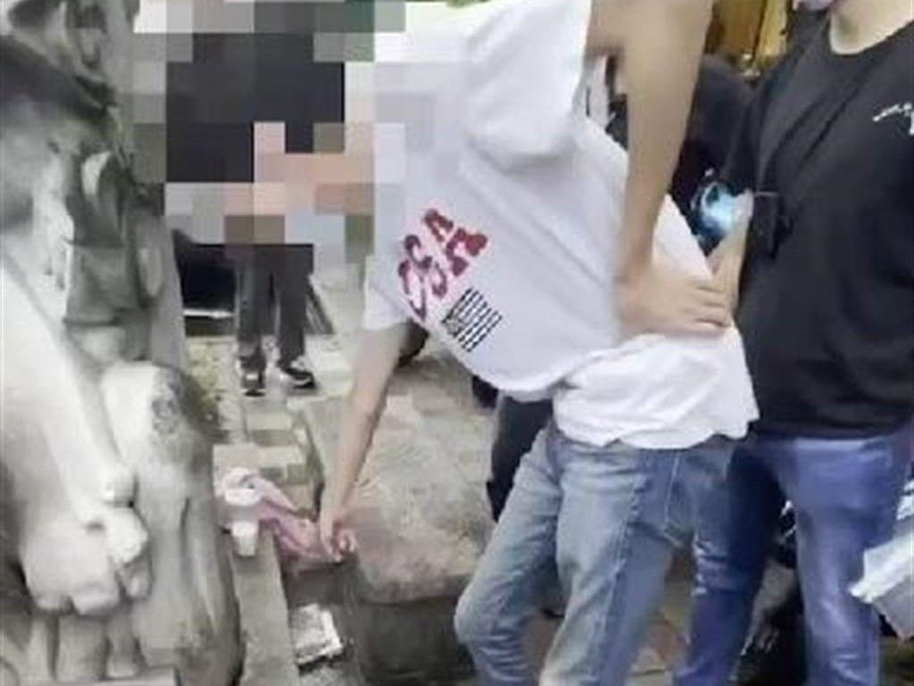 ▲警方事後循監視器鎖定廖男，最後在30日下午在其萬華住處，將人逮捕歸案，訊後已依法送辦。（圖／翻攝畫面）