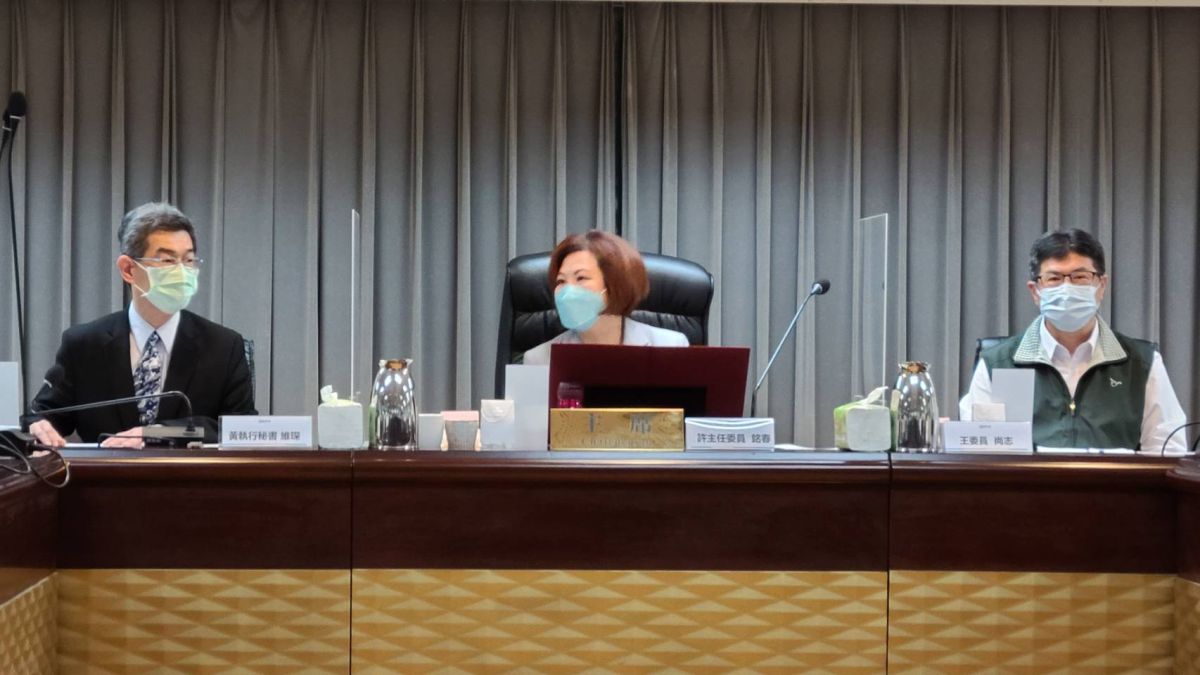 ▲勞動部今（1）日召開基本工資審議委員會，經委員會協商後，決議112年基本工資月薪漲至26400、時薪漲至176。（圖／記者李琦瑋攝，2022.09.01）