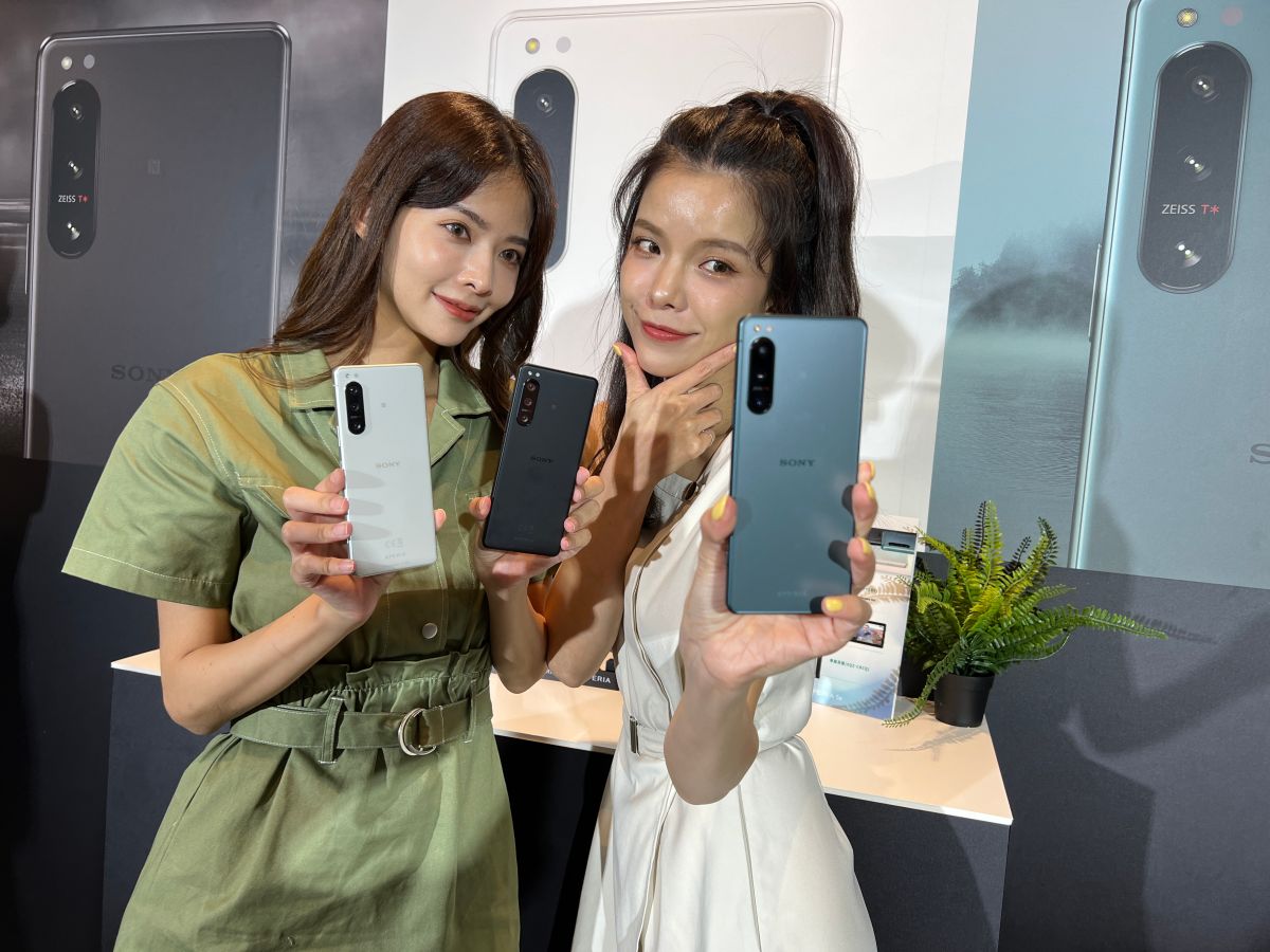 ▲SONY今(1)日發表最新輕旗艦手機 Xperia 5 IV。（圖／記者周淑萍攝）