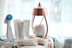 ▲Nu Skin「LumiSpa iO智慧雙效潔顏機」顛覆傳統洗臉方式，讓重視保養的你可以在清潔肌膚的同時進行護膚。（圖／NOWnews攝）