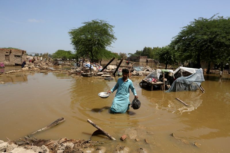 ▲巴基斯坦有數以萬計孕婦在這場歷史性的洪災中顛沛流離。（圖／美聯社／達志影像）